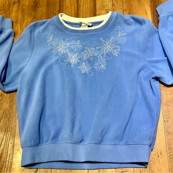 Alfred Dunner Fleece Top. Size PM - Picture 6 of 10